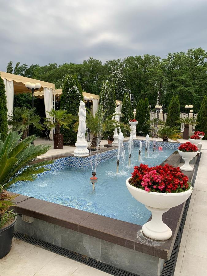 Hotel Laura Holiday à Brăila Extérieur photo