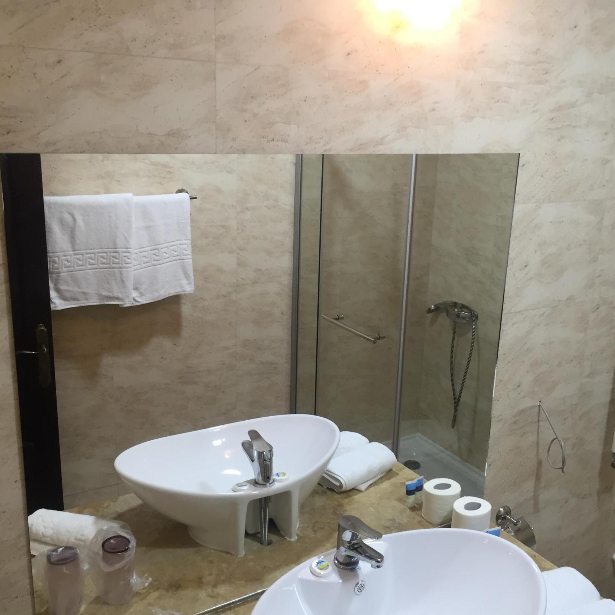 Hotel Laura Holiday à Brăila Chambre photo